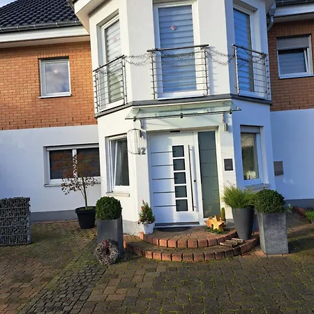 Weinand Apartman Birresborn